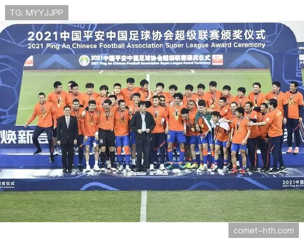 中超赛季回顾：历史冠军再展雄风，争冠格局激烈胶着