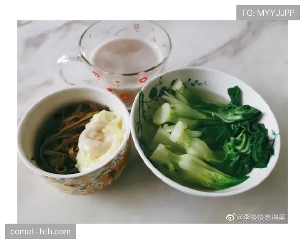 张楠早上发张早餐图：鹅肝配蛋白粉，隔壁大妈直接怀疑人生